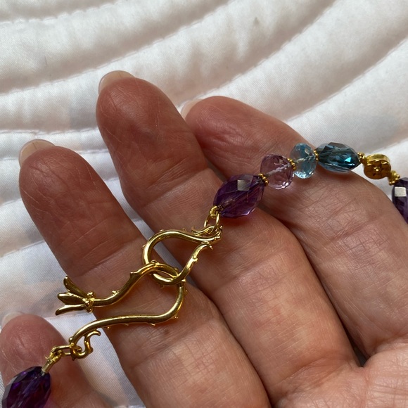 18K GOLD, AMETHYST, & TOPAZ NECKLACE - Picture 4 of 5